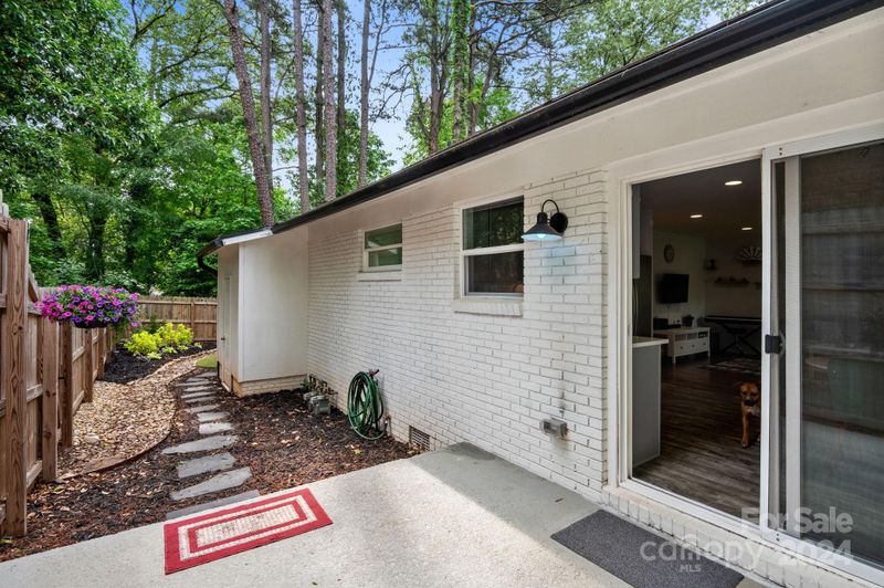 1901 Herrin Ave, Charlotte, NC 28205