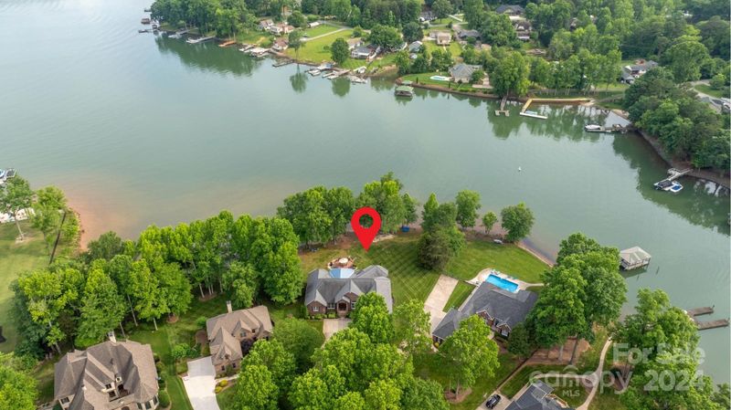 8212 Malibu Pointe Ln, Denver, NC 28037