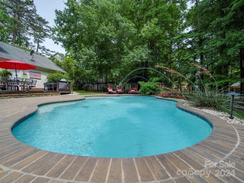 2023 Glendalough Ln, Matthews, NC 28105