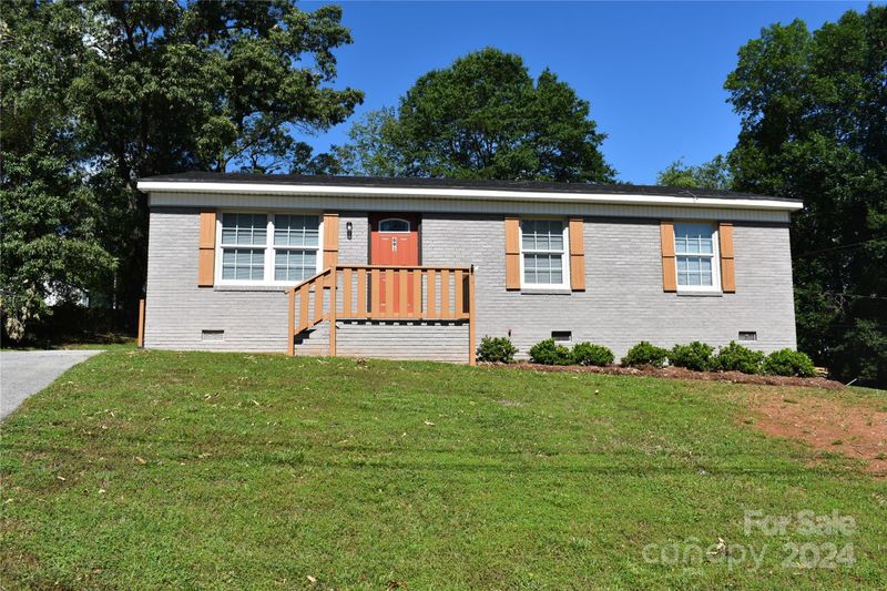 691 Winston Dr, Gastonia, NC 28052