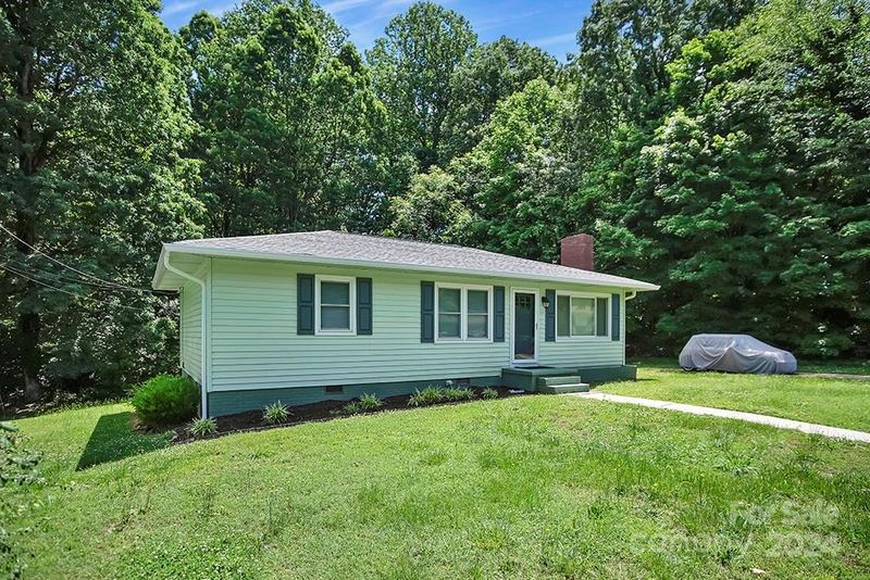 210 Newbold St, Lincolnton, NC 28092