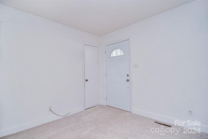 1524 E Perry St, Gastonia, NC 28054