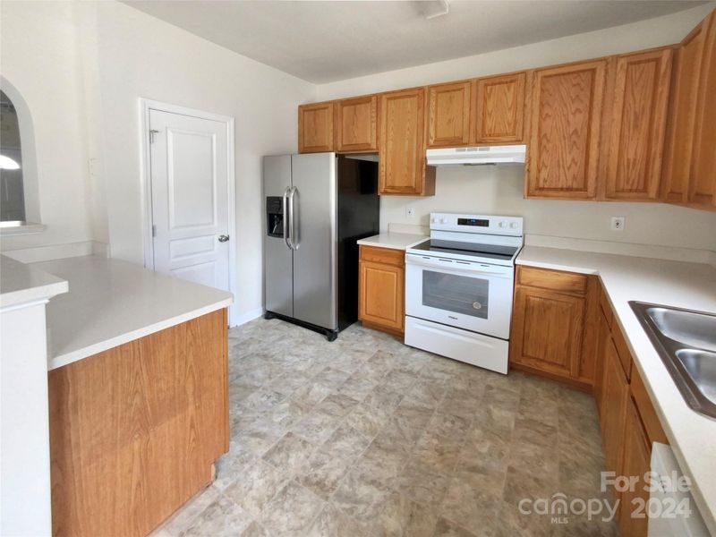 8453 Chaceview Ct, Charlotte, NC 28269