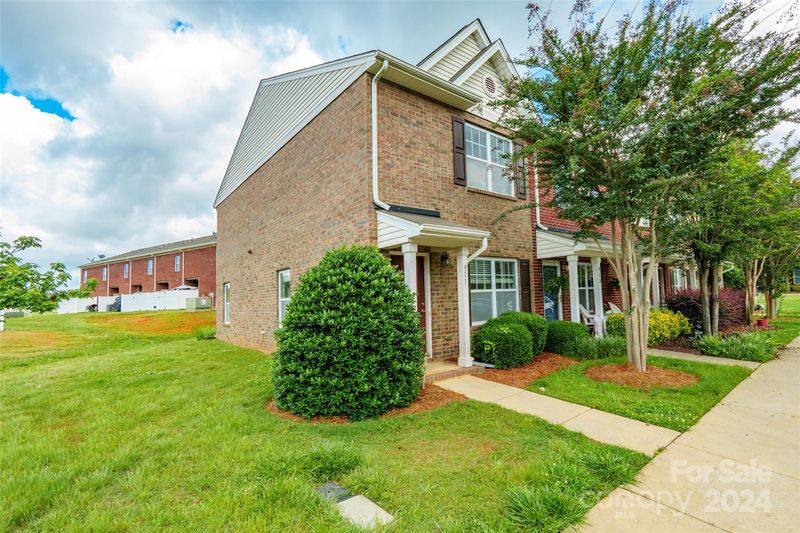 911 T J Dr, Monroe, NC 28112