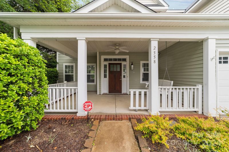 2558 Oakboro Ln, Charlotte, NC 28214