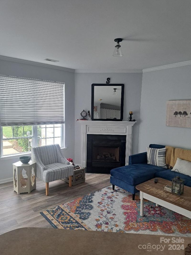 1128 Hammond Dr, Matthews, NC 28104