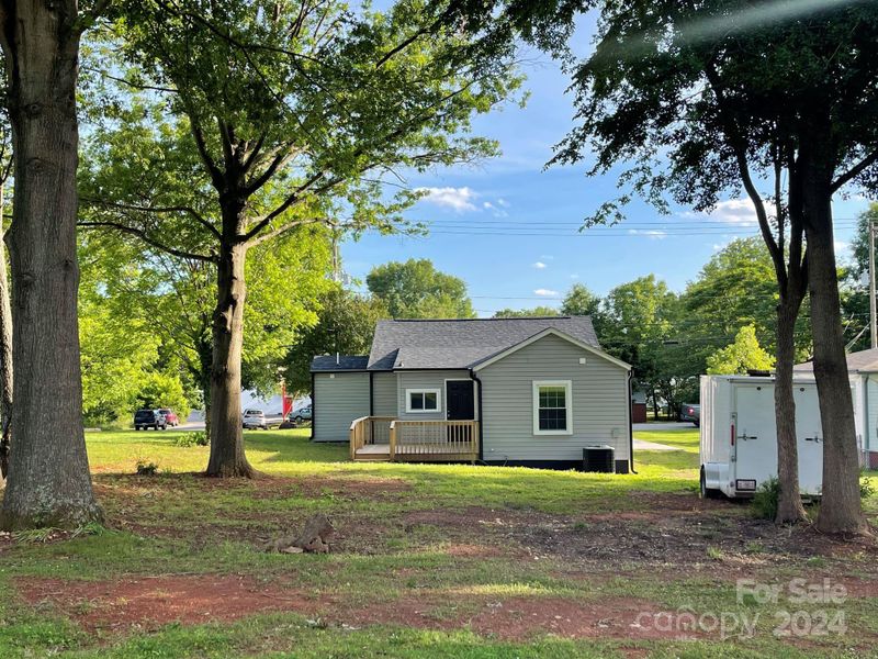 522 Rankin Ave, Mount Holly, NC 28120