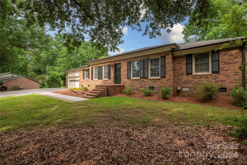 583 Crestside Dr SE, Concord, NC 28025