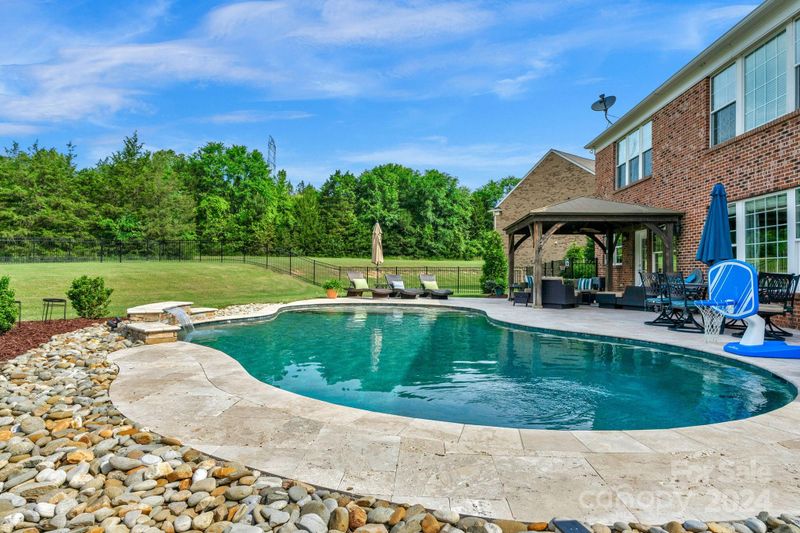 9902 Silverling Dr, Waxhaw, NC 28173