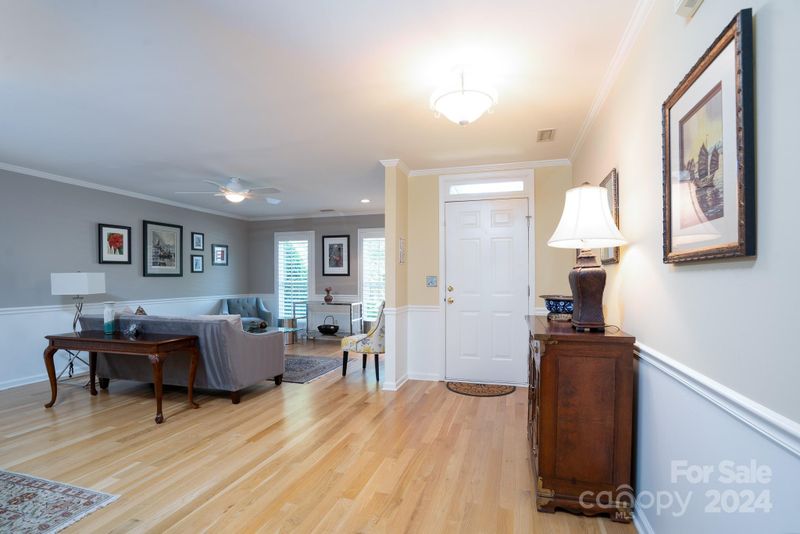 230 Walnut Point Dr, Matthews, NC 28105