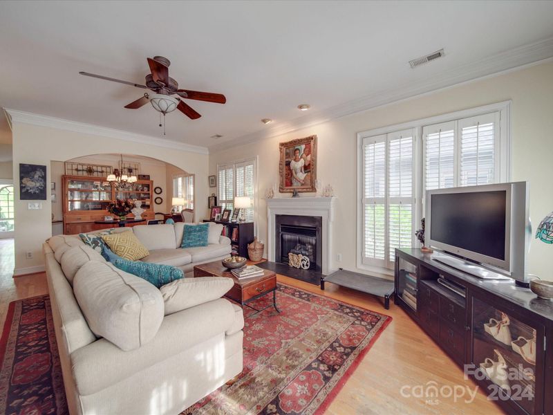 1235 Ivey Dr, Charlotte, NC 28205