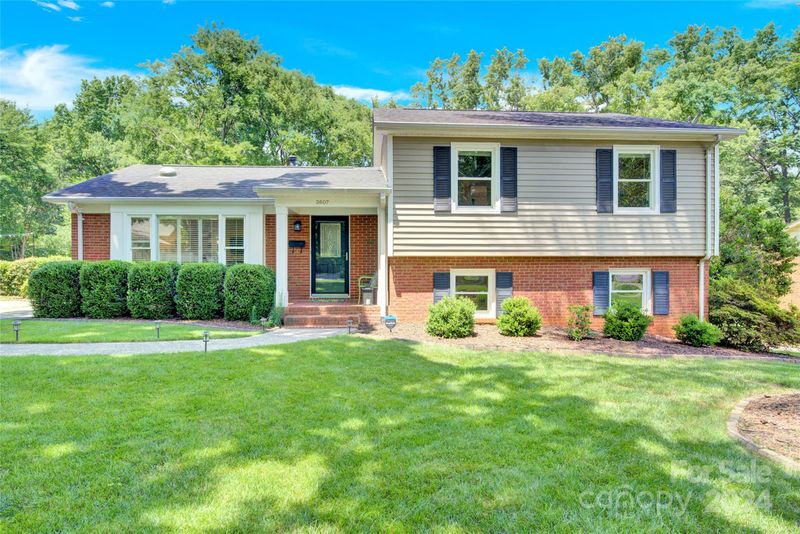 3607 Sulkirk Rd, Charlotte, NC 28210