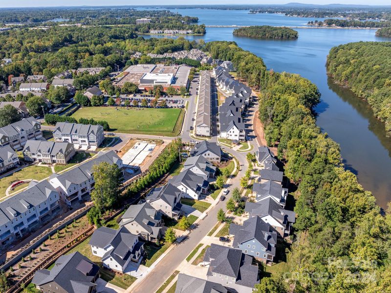 835 Naples Dr, Davidson, NC 28036