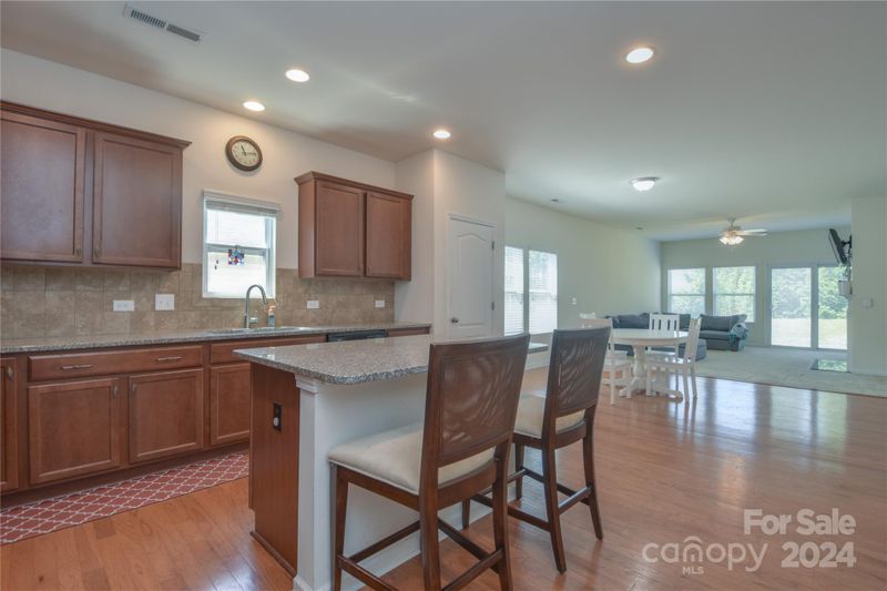 5004 Haven Lodge Rd, Matthews, NC 28104