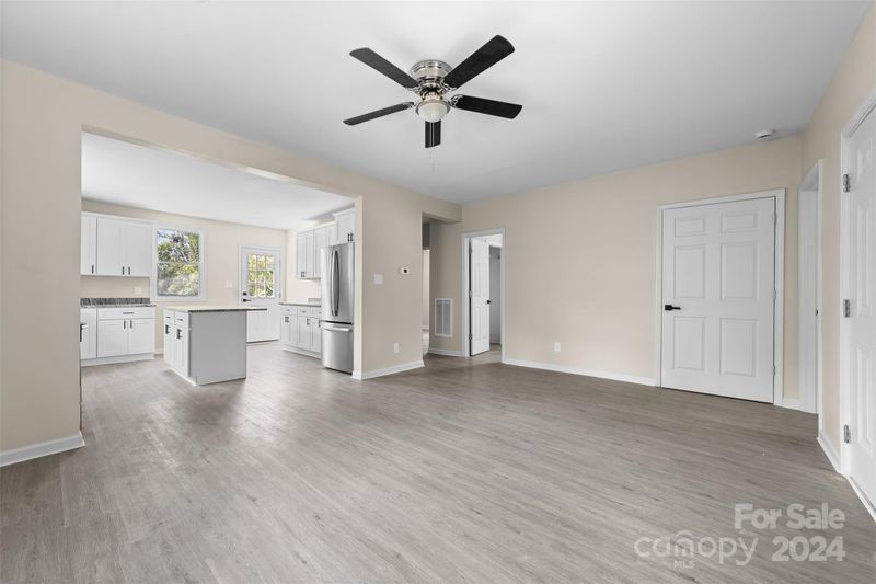 2841 Fair Oaks Dr, Gastonia, NC 28054