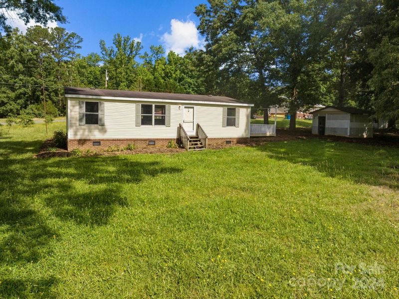 2412 Cimarron Cir, Midland, NC 28107