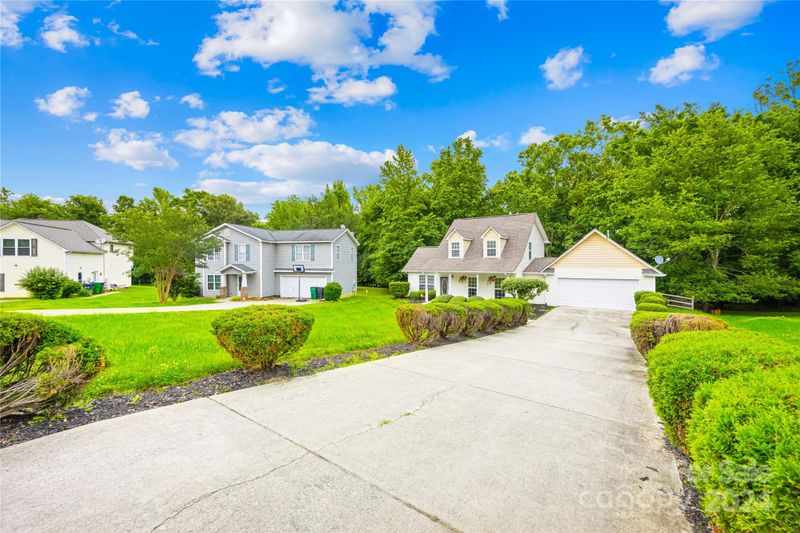 11242 Mallard Crossing Dr, Charlotte, NC 28262