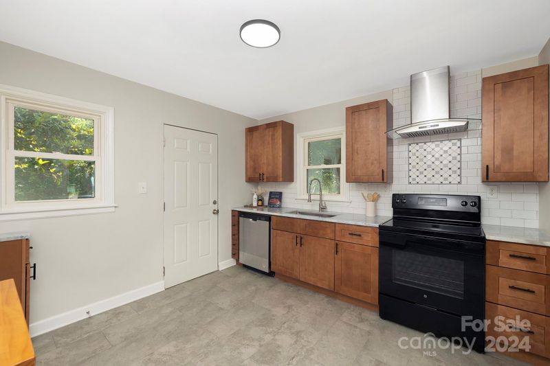 4131 Tillman Rd, Charlotte, NC 28208