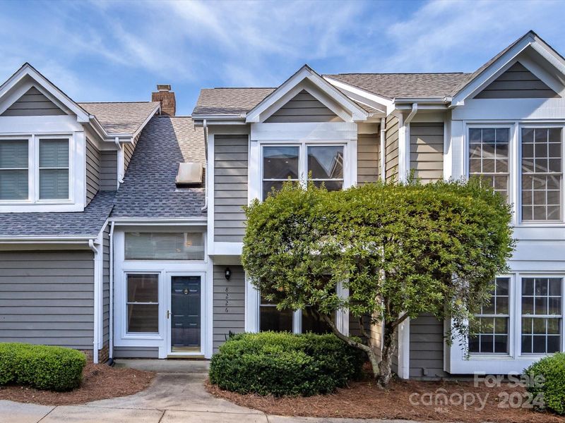 8226 Legare Ct, Charlotte, NC 28210
