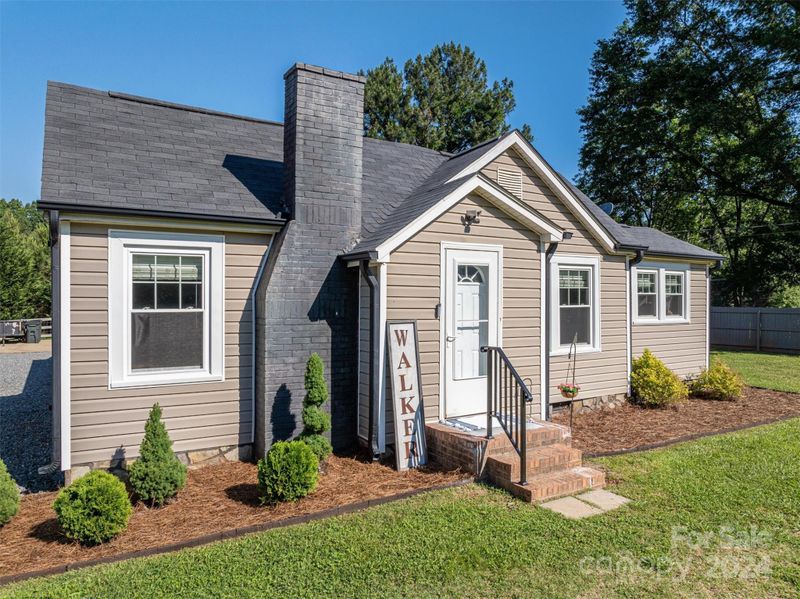 1409 Miles Rd, Dallas, NC 28034