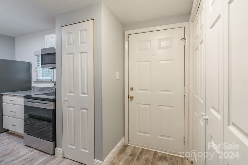 333 Circle Ave #S, Charlotte, NC 28207