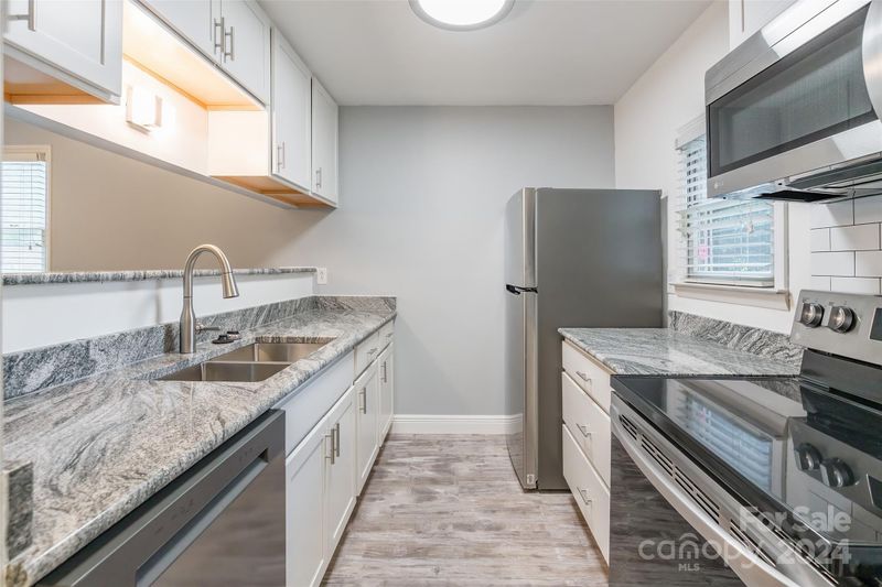 333 Circle Ave #S, Charlotte, NC 28207
