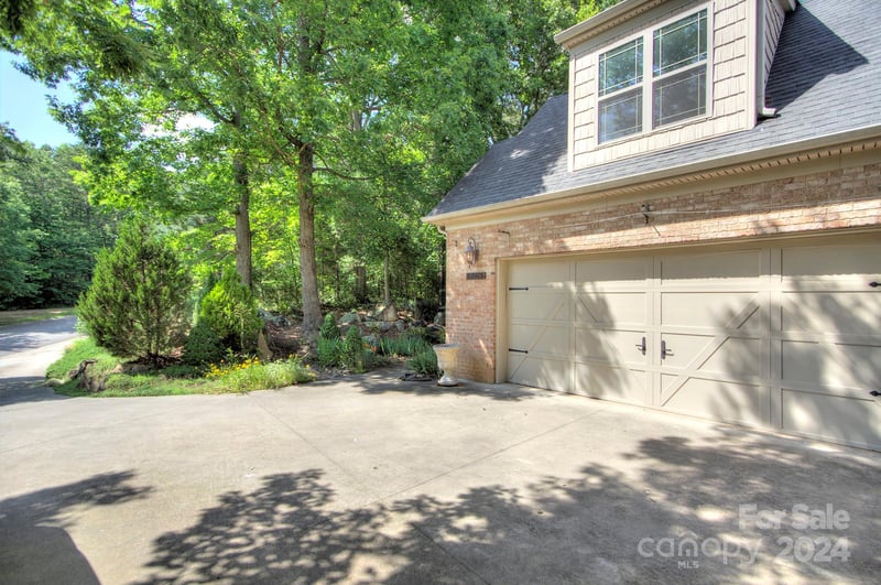 6007 Ridge Wood Ln, Stanley, NC 28164
