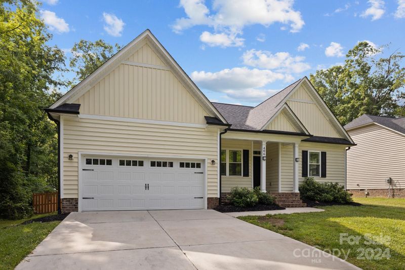 406 Belton Ave, Mount Holly, NC 28120