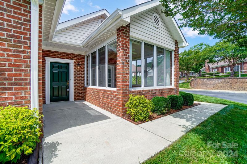 8231 Windsor Ridge Dr, Charlotte, NC 28277