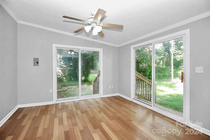 211 Forest Park Rd, Matthews, NC 28104