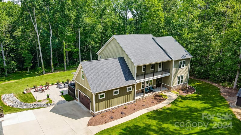1123 Blacksnake Rd, Stanley, NC 28164