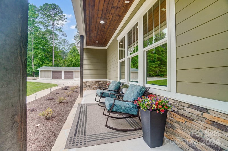 1123 Blacksnake Rd, Stanley, NC 28164