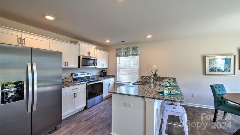 5030 Hyrule Dr, Charlotte, NC 28262