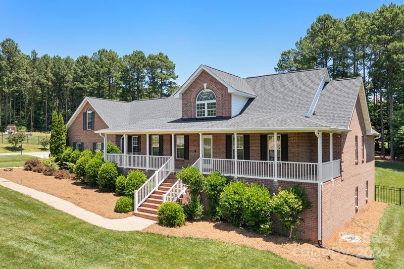 7036 Burgundy Ln, Denver, NC 28037