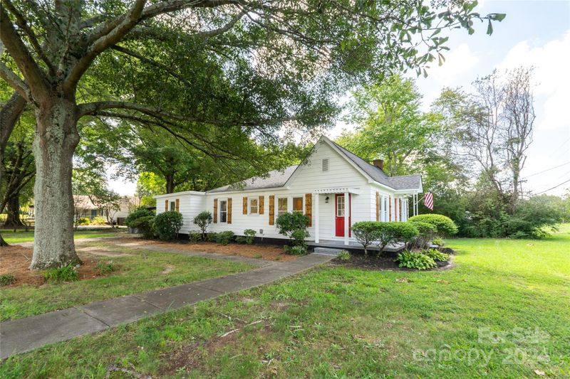 618 Eddleman Rd, Kannapolis, NC 28083