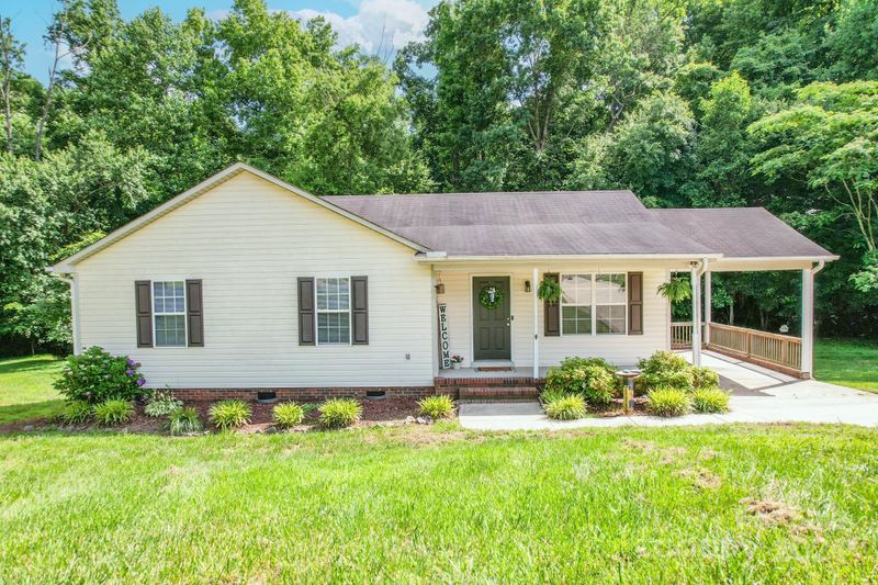 238 Candle Ct NW, Concord, NC 28027