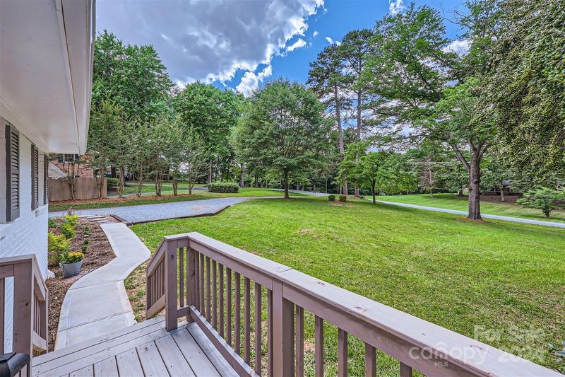 2108 Miranda Rd, Charlotte, NC 28216