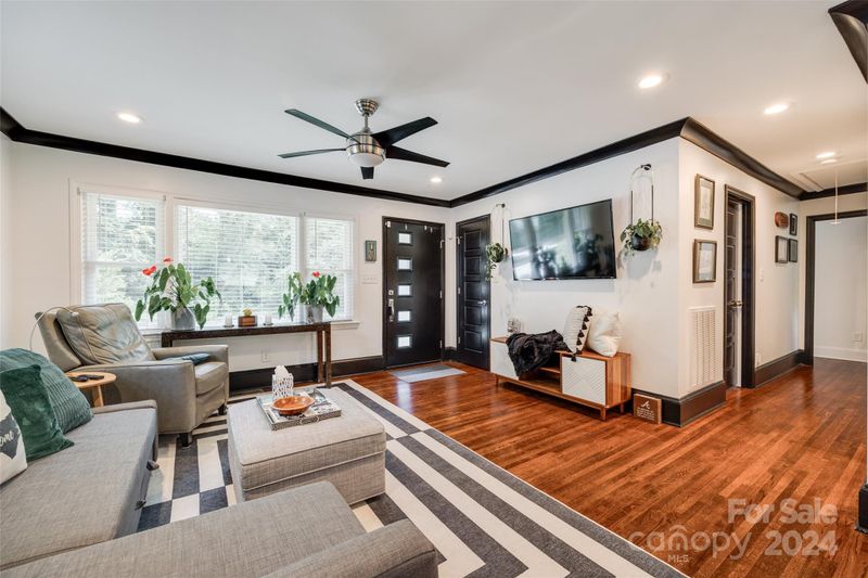 3940 Bristol Dr, Charlotte, NC 28208