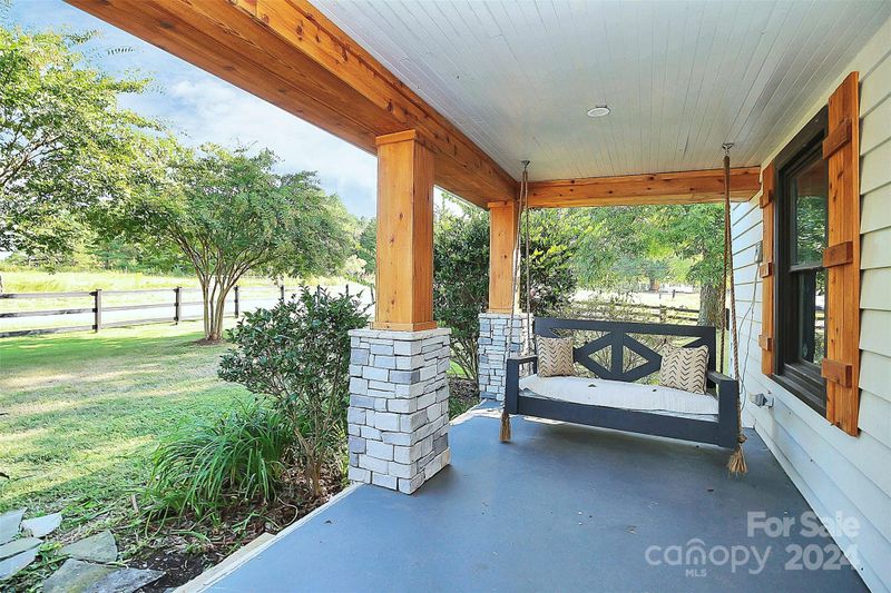 13520 Rocky River Rd E, Davidson, NC 28036