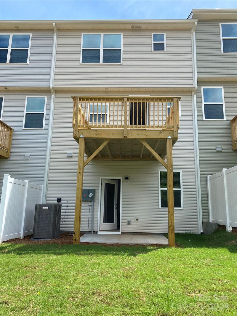 1218 Keydet Dr, Charlotte, NC 28216