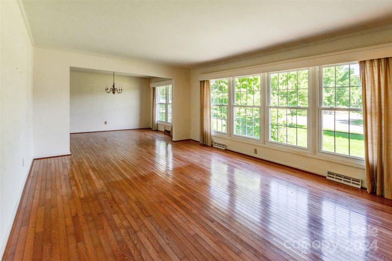 3327 Gardner Park Dr, Gastonia, NC 28054