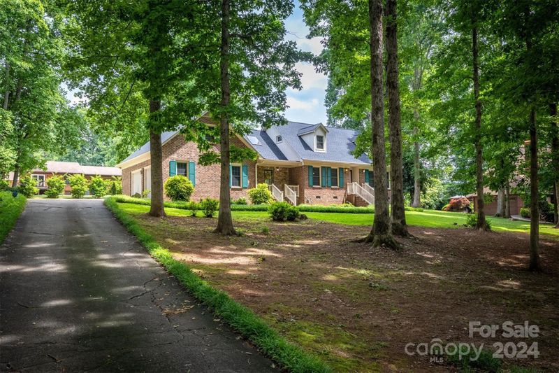 508 6th Ave NE, Conover, NC 28613