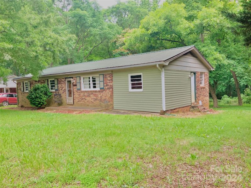 3227 Brandywine Dr, Gastonia, NC 28052