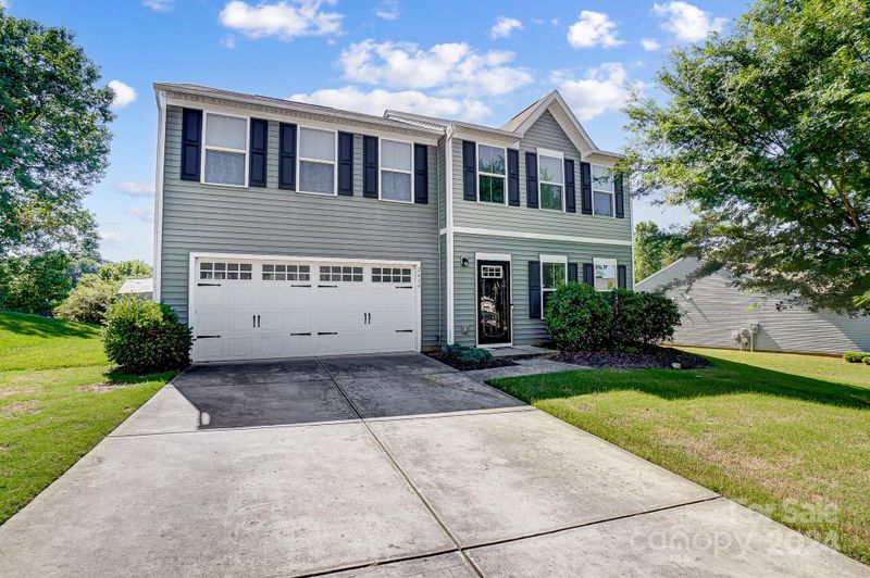 2419 Willow Pond Ln, Concord, NC 28025