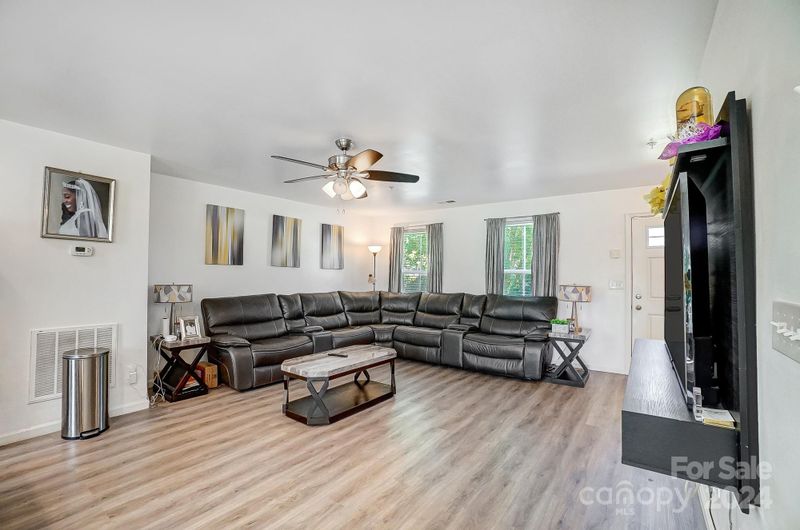 2419 Willow Pond Ln, Concord, NC 28025