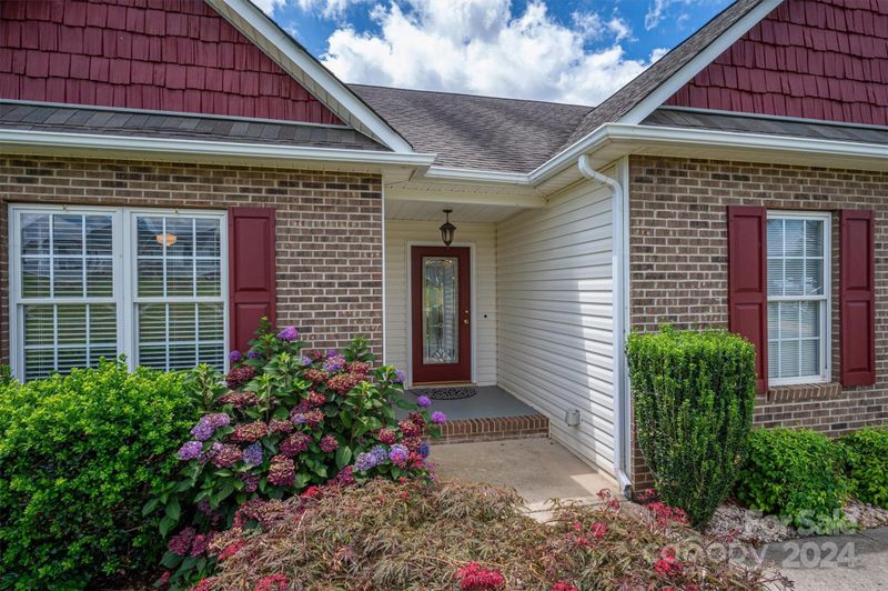 2639 Little River Ct, Lincolnton, NC 28092