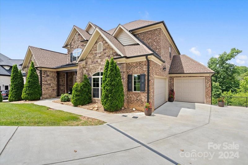 8700 Trevor Ct, Harrisburg, NC 28075