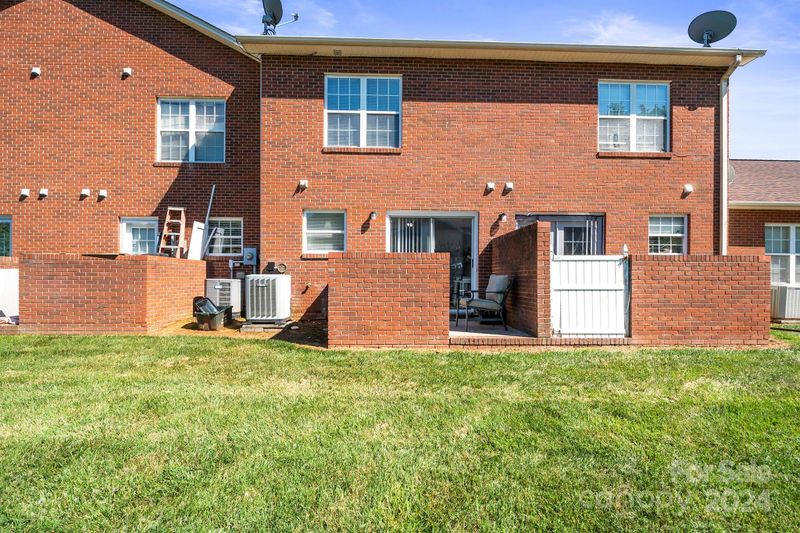 102 Brandywine Dr #H3, Conover, NC 28613
