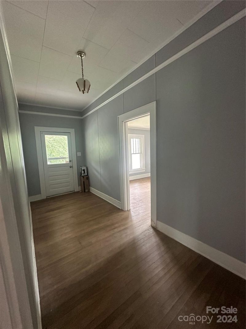 219 12th St NW, Hickory, NC 28601