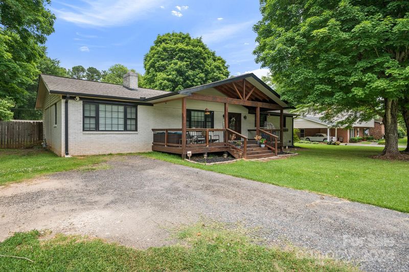 1410 Crestfield Dr, Lancaster, SC 29720